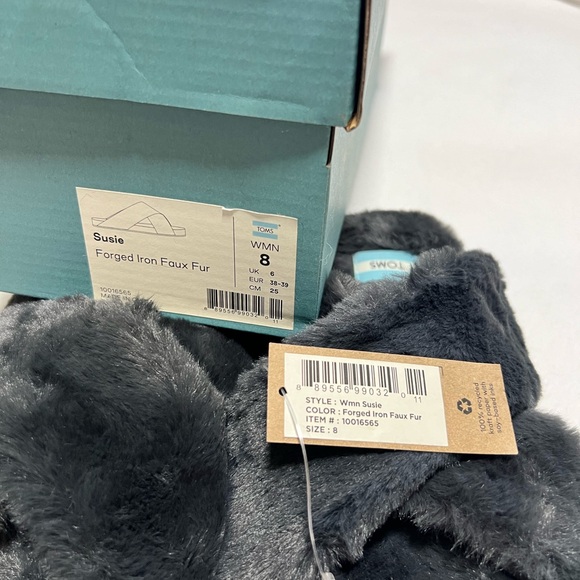 TOM’S slippers *NEW* - Picture 3 of 3